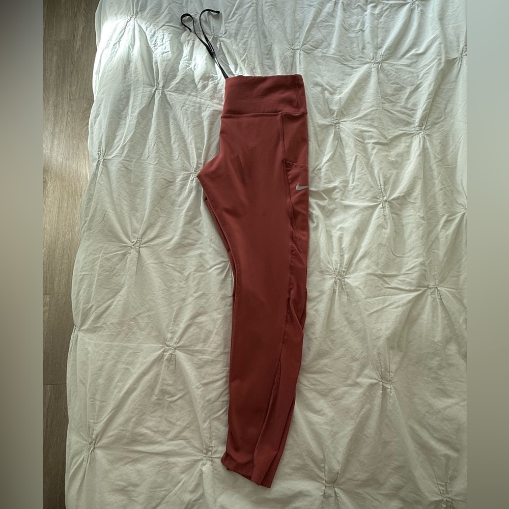 Nike Epic Luxe Tight in Canyon Rust